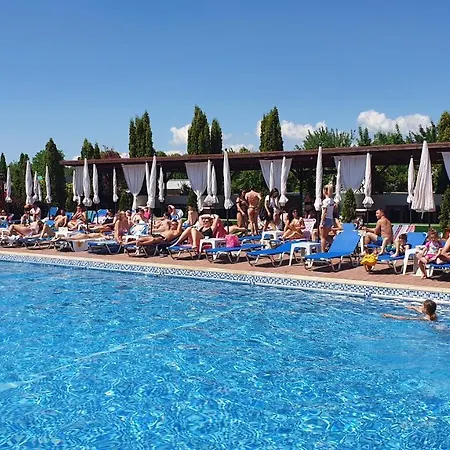 Hotel Garden Club 3*