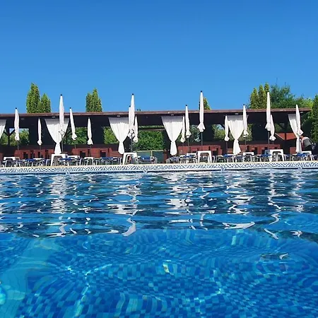 Hotel Garden Club Braszów