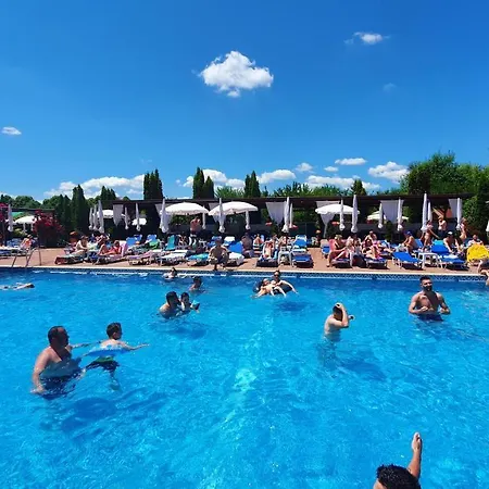 Hotel Garden Club Brasov
