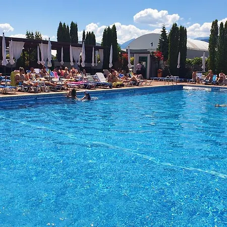 Garden Club Szálloda 3*