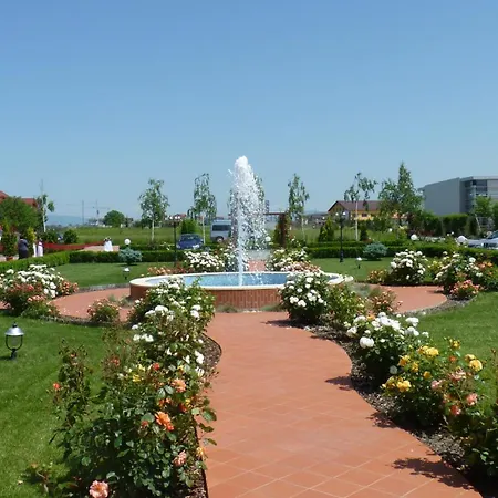 호텔 Garden Club 3*
