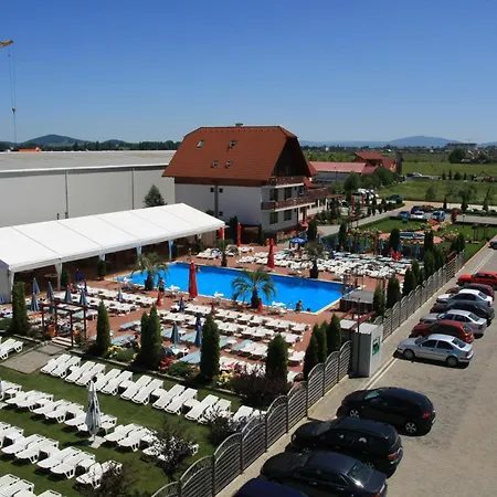 Hotel Garden Club
