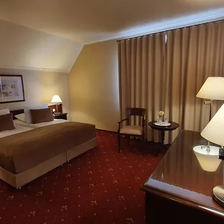 Garden Club Hotel 3*