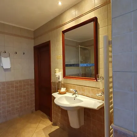 Ξενοδοχείο Garden Club - & Restaurant - Free Outdoor Pool & Parking