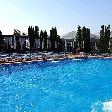 Garden Club - Hotel - Free Parking Brasov