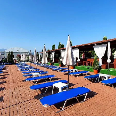 Garden Club - Hotel - Free Parking