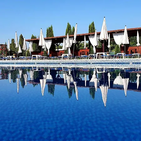 Hotel Garden Club - Hotel - Free Parking