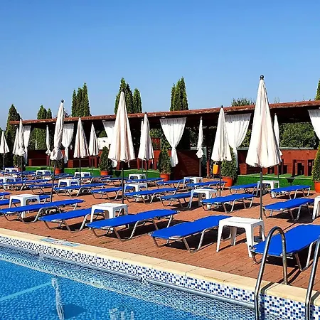 Garden Club - Hotel - Free Parking 3* Brasov
