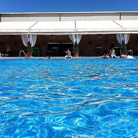 ホテル Garden Club - Hotel - Free Parking 3*