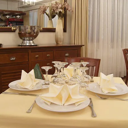 Garden Club Hotel Braşov