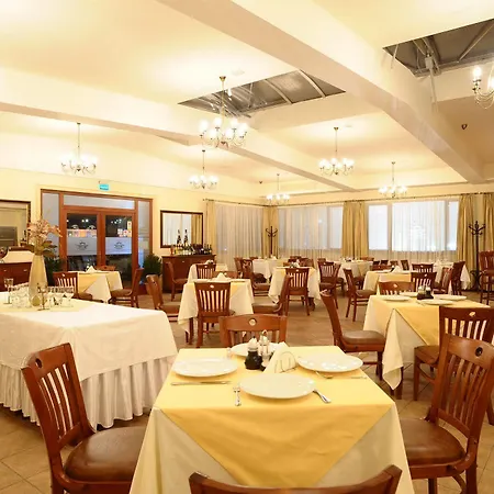 Hotel Garden Club Braşov