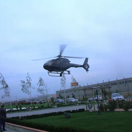 Garden Club Hotel 3*