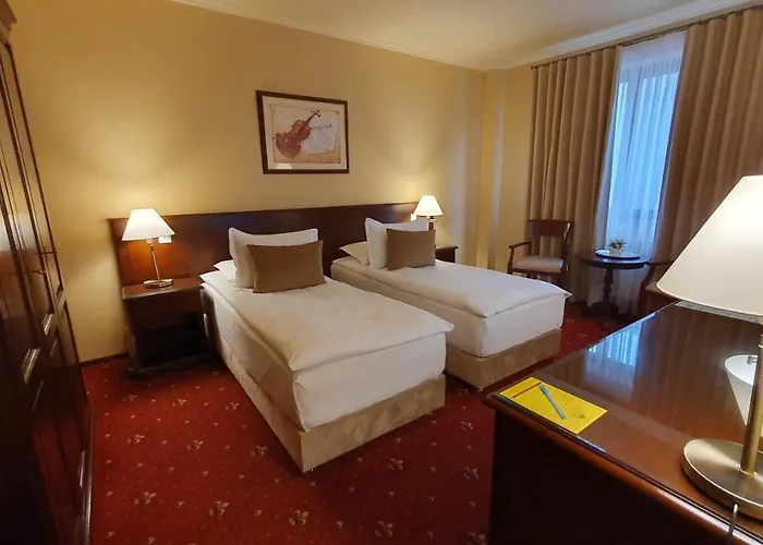 Garden Club Hotel 3*